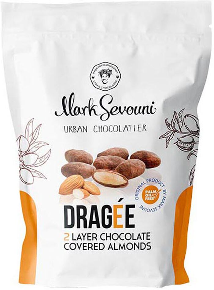 Dragee with almond 