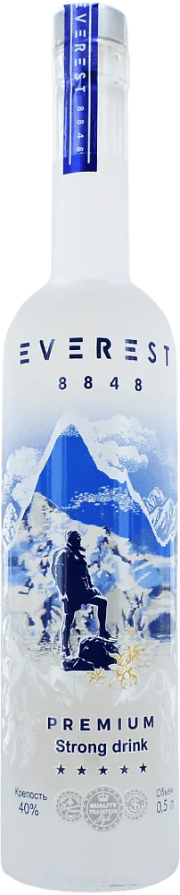 Strong alcoholic grape drink "Everest Premium" 0.5l
