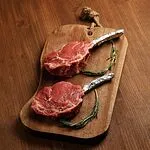 Seasoned Tomahawk steak
