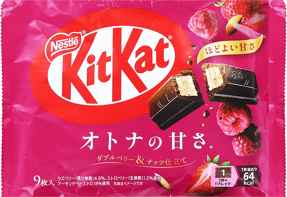 Chocolate candies with strawberry, raspberry & nuts flavor "Kit Kat" 112g