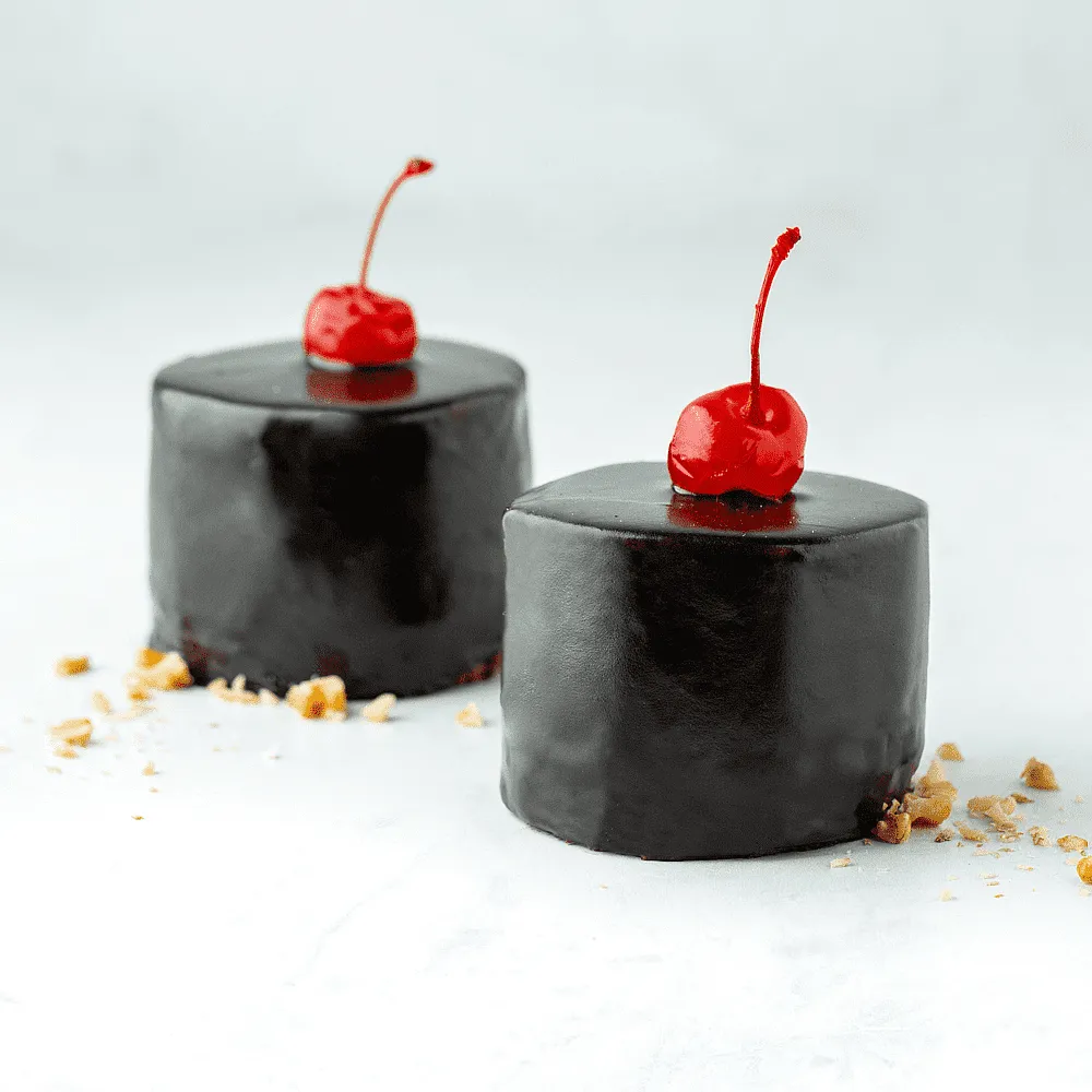 Pastry "SAS Sweet Drunk cherry"