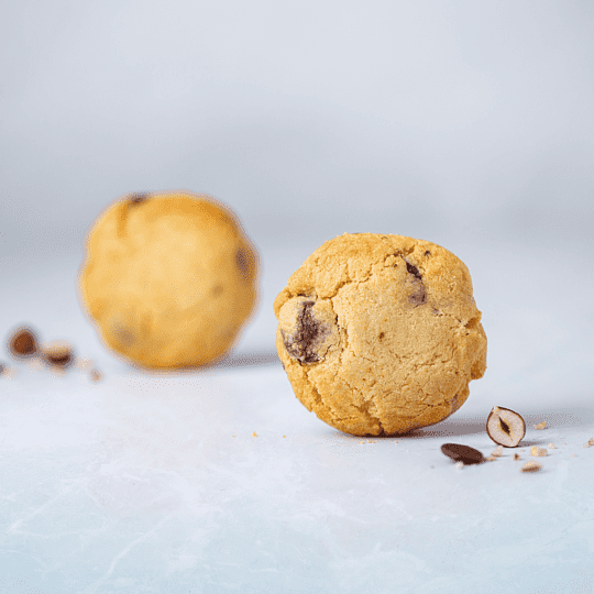 Cookies with chocolate & hazelnut 