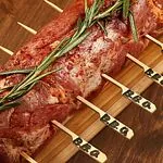 Seasoned pork neck