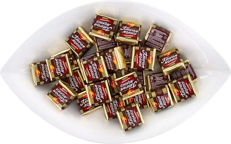 Chocolate candies "Rot-Front Bird's Milk"