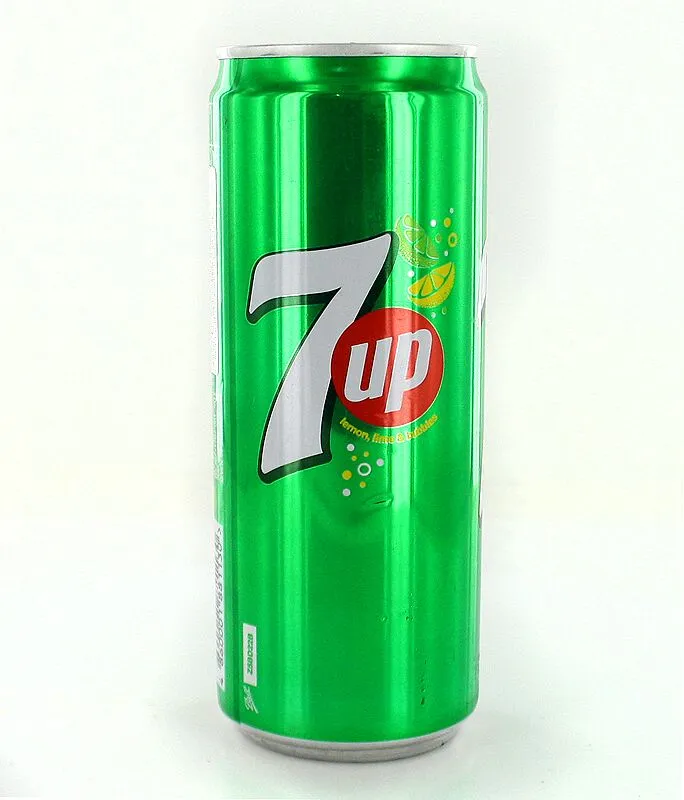 Освежающий газированный напиток "7up" 0.33л Лимон и лайм