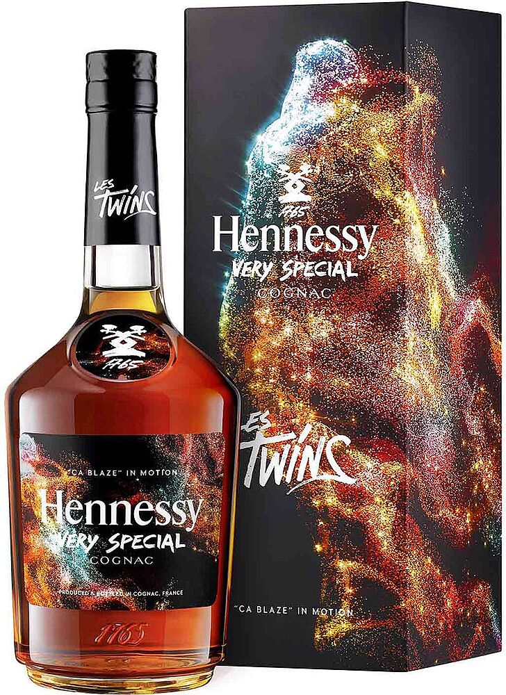 Կոնյակ «Hennessy V.S. Les Twins» 0.7լ