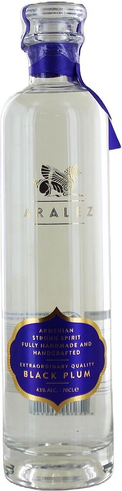 Strong alcoholic plum drink "Aralez" 0.7l