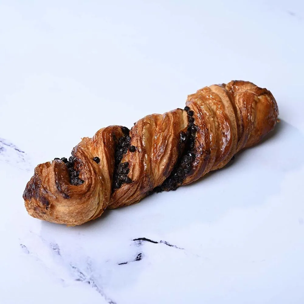Chocolate croissant "Sas Sweet Tie"
