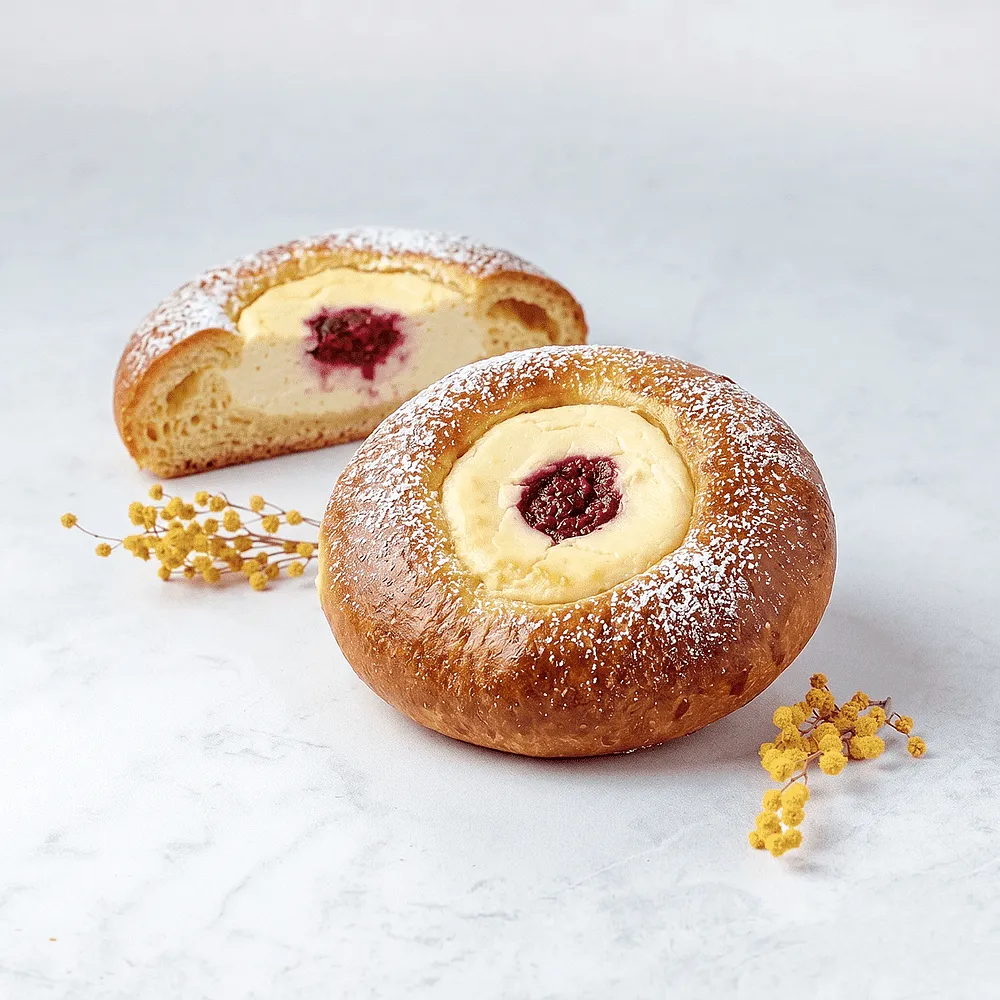 Bun with cottage cheese "Sas Sweet"