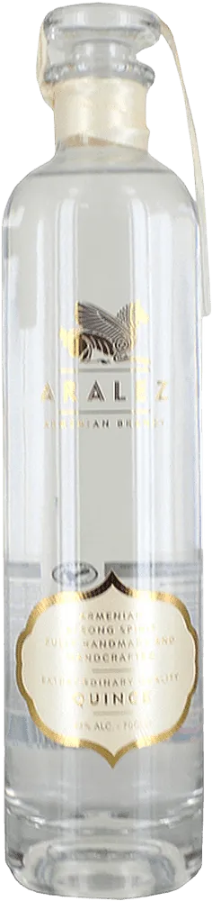 Strong alcoholic quince drink "Aralez" 0.7l