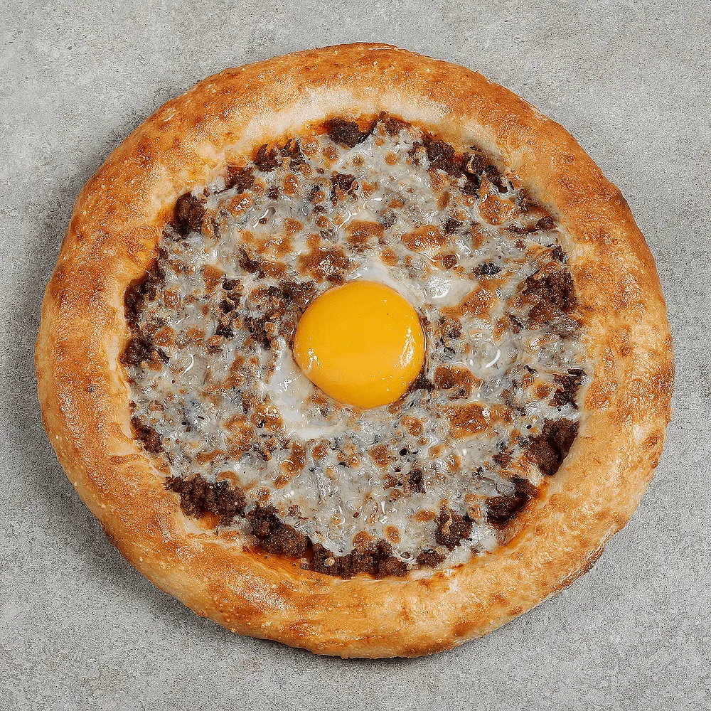 Пиде с бараниной и яйцами