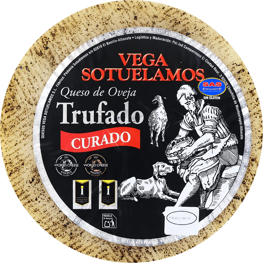 Sheep cheese with truffle "Vega Sotuelamos Trufado Curado"
