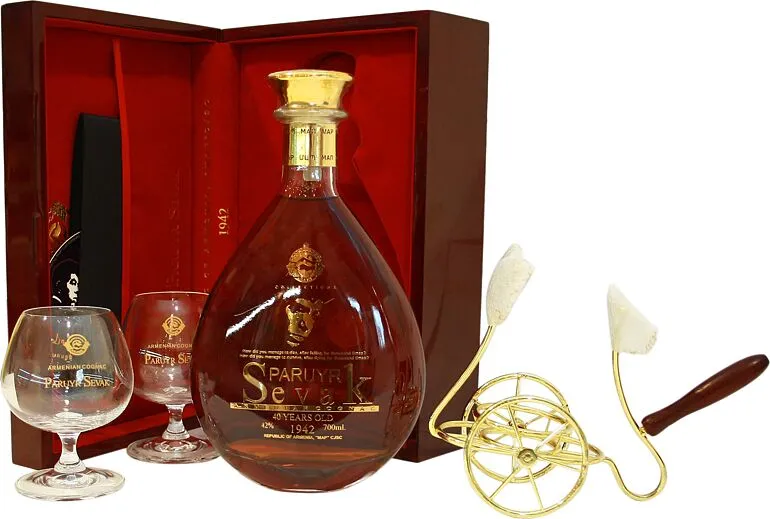 Cognac "Paruyr Sevak" 0.7l